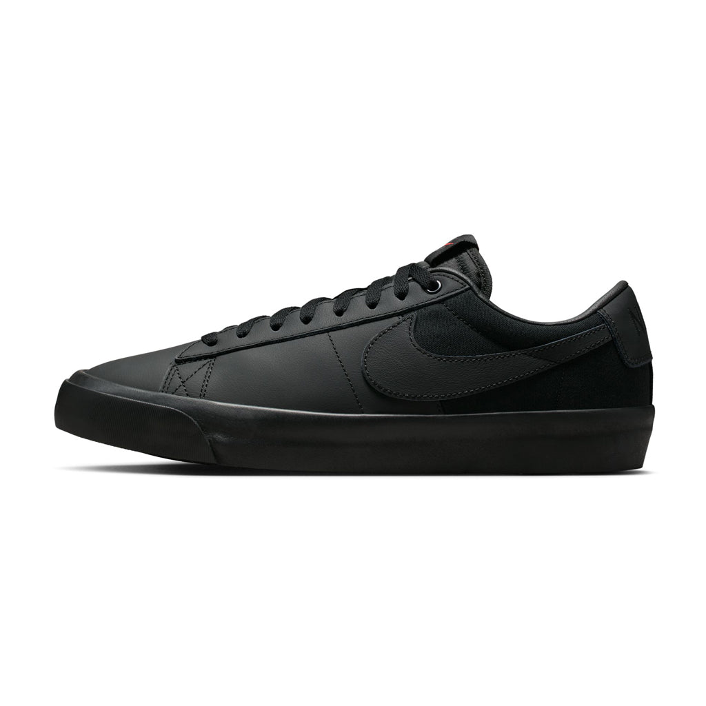 Nike SB Zoom Blazer Low Pro GT ISO - Triple Black - black/black/black