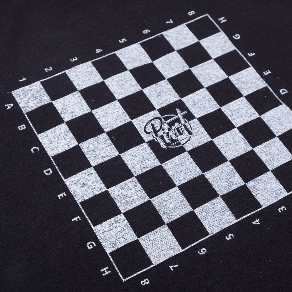 Pivot Skateshop - Longsleeve - Chess - black