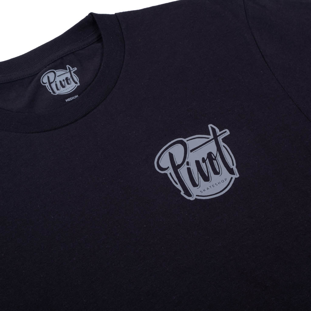 Pivot Skateshop T-Shirt Logo in black/grey